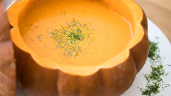 Sopa em Casca de Abóbora
