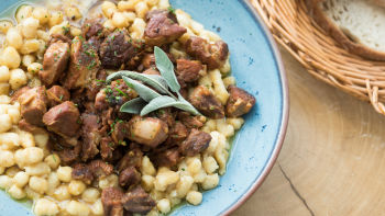 Pá de Porco em sumo de Maçã com Spatzle