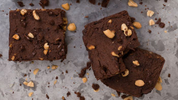 Brownie de Grão e Manteiga de Amendoim