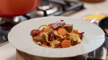 Carne Guisada com Massa