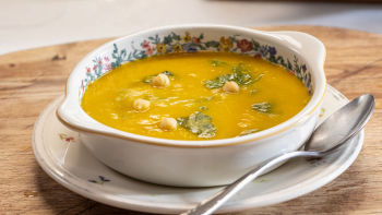 Sopa de Grão com Espinafres