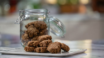 Biscoitos de Bolota com Figos Secos