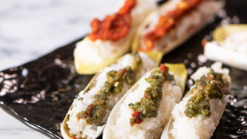 Sticky Rice com Dips de Beringela e de Pimento