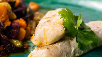 Lombos de Pescada e Legumes no Forno
