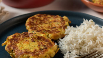 Mini Panquecas de Bacalhau com Arroz de Coentros