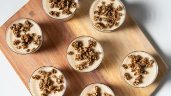 Mini Pudins de Leite e Algas com Aroma a Whisky