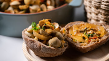 Cebolada de Berbigão e Gengibre