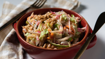 Salada de Couve-coração e Frango, com Molho Cremoso