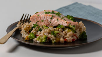 Arroz de Forno com Salmão, Limão e Coentros