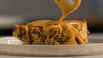 Sticky Toffee de Chocolate no Tabuleiro