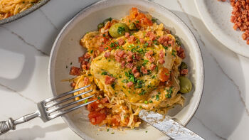 Frango com Aletria e Salame Crocante