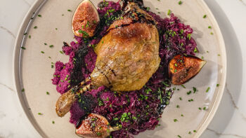 Perna de Pato, Couve Roxa e Figos