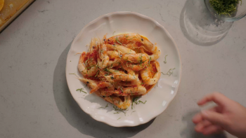 Camarão de Moçambique Assado com Citrinos e Molho de Chili Doce