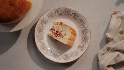 Bola de Lamego com Frango e Alecrim