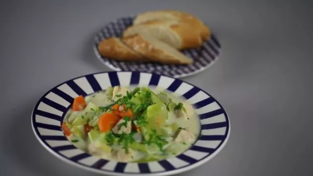 Waterzooi Rápido (Frango Guisado)
