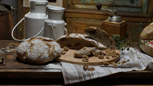 Pão com Figos Secos e Nozes