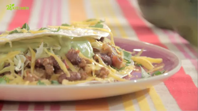 Chili Tacos com Molho de Abacate