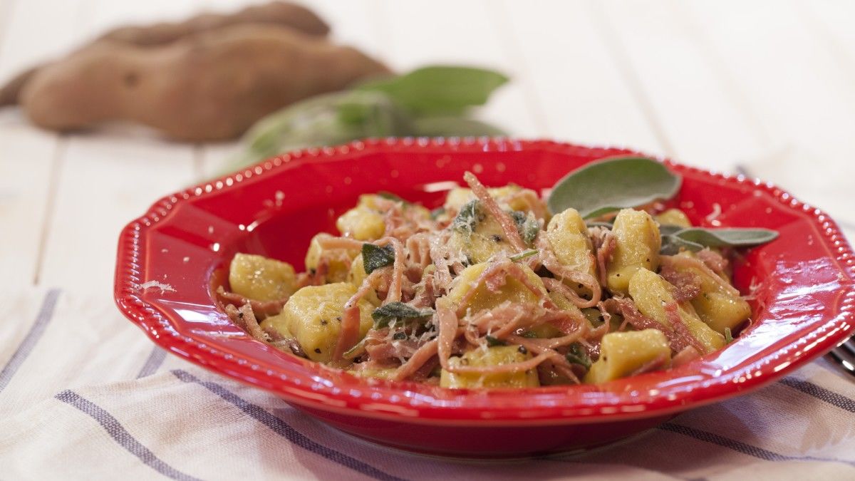Gnochis de Batata Doce e Salva