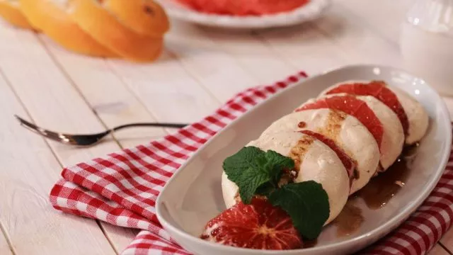 Salada Caprese Doce