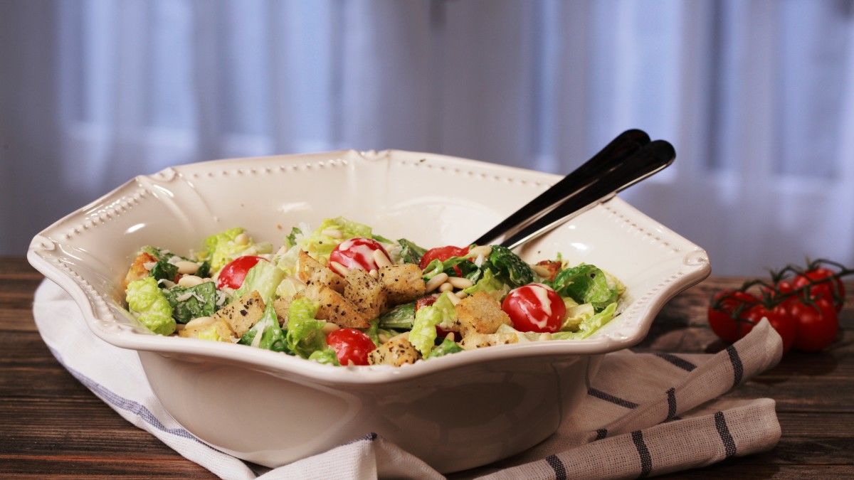 Salada César com Molho Miso