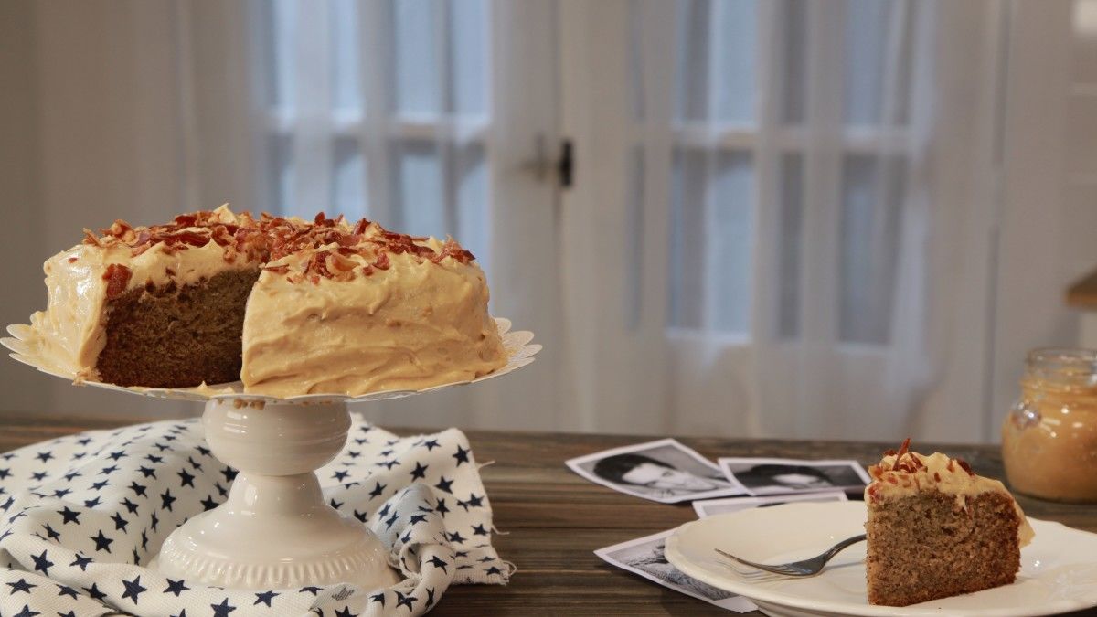 Bolo de Banana, Amendoim e Bacon para o Elvis