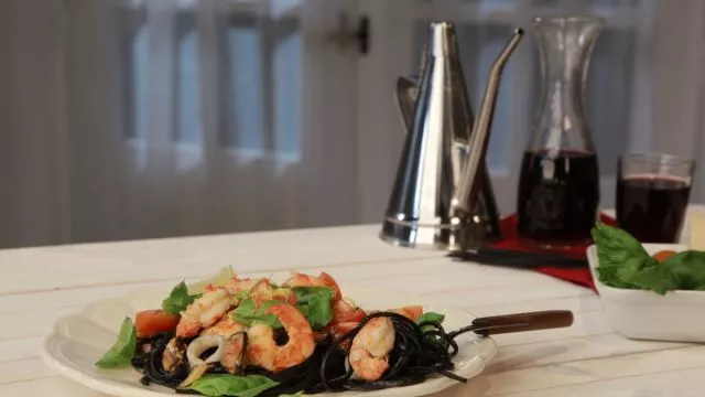 Linguini Preto com Frutos do Mar