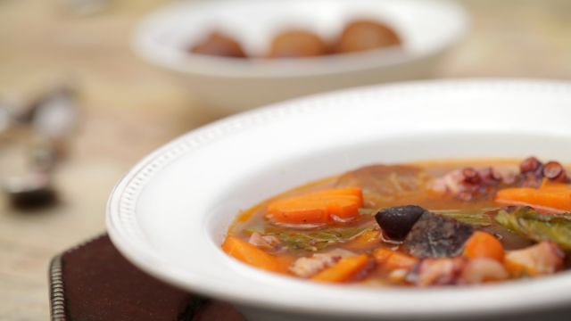 Sopa da Pedra com Polvo