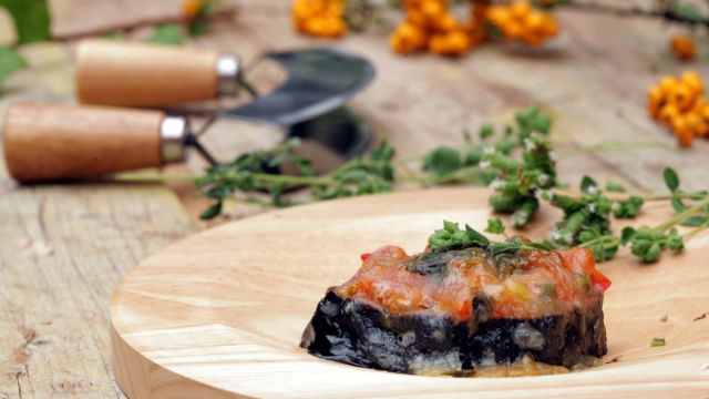 Pizza de Beringela com Tomate, Mozzarella e Oregãos