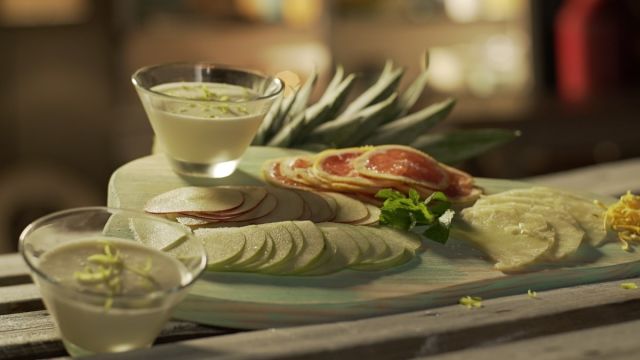 Carpaccio de Fruta com Mousse de Lima