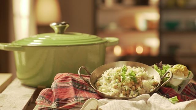 Meia Desfeita de Bacalhau com Ovos Recheados