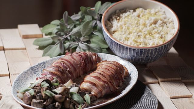 Lombinhos de Porco com Cogumelos e Arroz de Frutos Secos