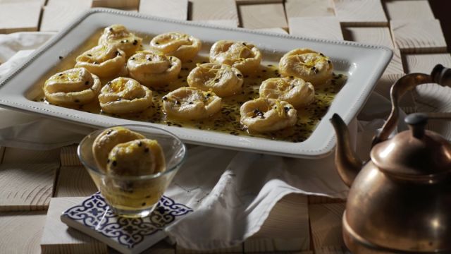 Papos de Anjo com Molho de Maracujá