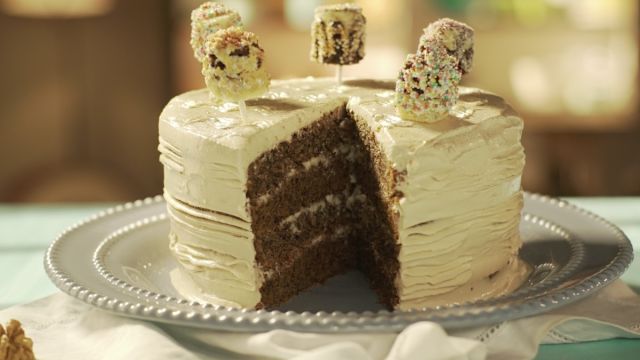 Bolo de Café e Nozes com Creme