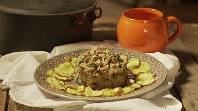 Salada de Quinoa com Chips de Batata Doce