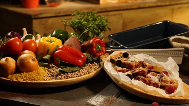 Clafoutis de amoras e framboesas