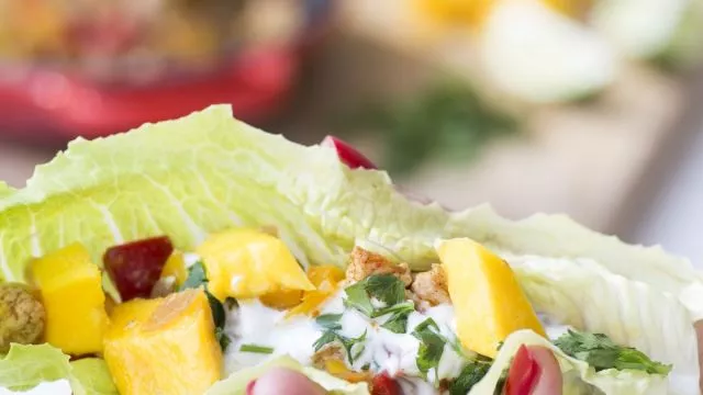Tacos de Alface, Peru e Vegetais