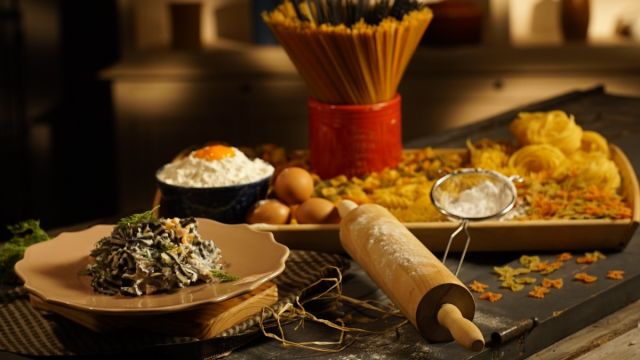 Farfalle Bicolor com Salmão e Endro