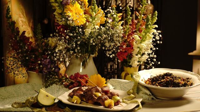 Espetadas de Picanha e Migas de Couve Mineira e Feijão