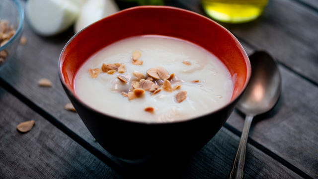 Creme de Couve-Flor com Amêndoa Laminada