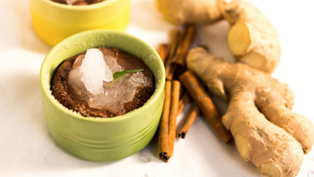 Demi-Cuit de Chocolate e Canela, Granizado de Gengibre e Vodka (Sem Glúten)