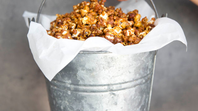 Pipocas com Caramelo de Soja e Amendoim