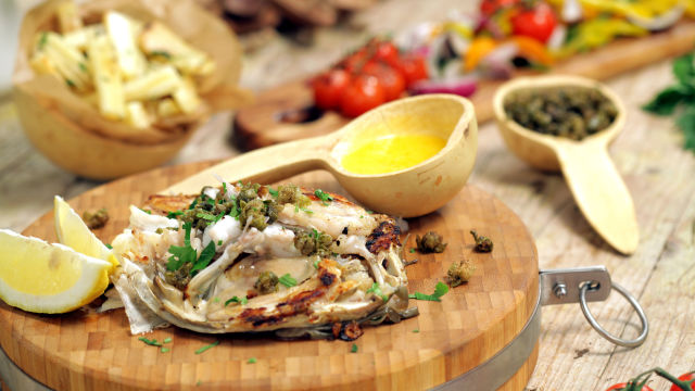 Cabeça de Garoupa com Mandioca Frita