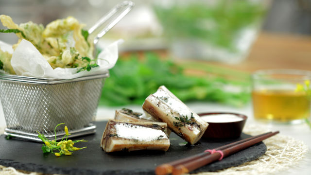 Tutano com Tempura de Flores e Legumes