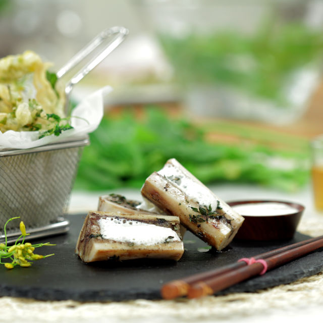 Tutano com Tempura de Flores e Legumes