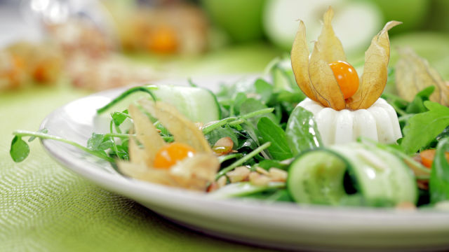 Salada Verde com Pudim de Iogurte