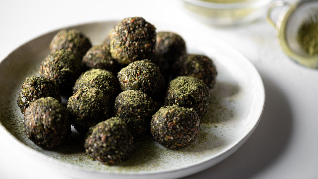 Energyballs com Chá Verde Matcha e Sementes
