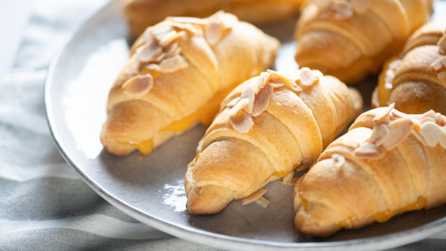 Croissant de Brioche com Doce de Ovo