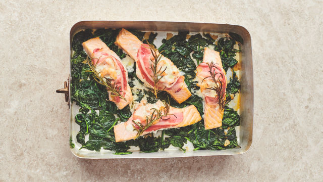 Salmão Recheado com Camarão Cremoso