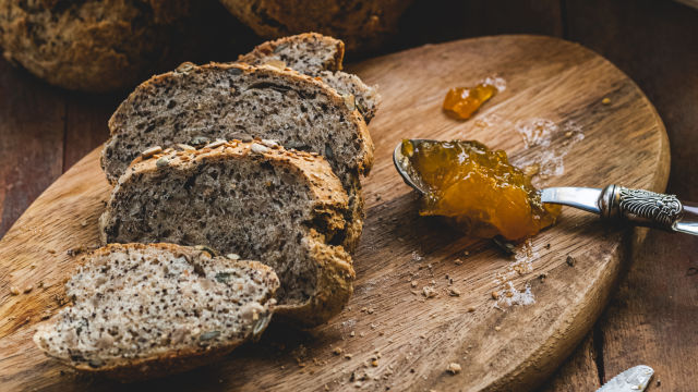 Pão de Sementes de Abóbora, Papoila e Girassol