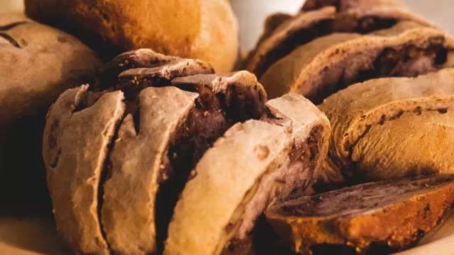 Pão de Vinho Tinto